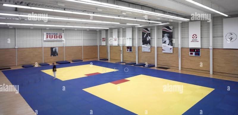 Upper Thomson squarish ready aircon main road, Ang Mo Kio / Bishan / Thomson, 1,650 sqft, Shop / Shophouse For Rent, by Neo Beng Lee, 500260217 - Only illustration not actual unit - CommercialGuru.com.sg