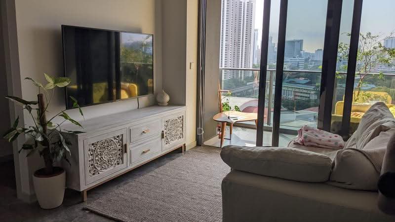 Margaret Ville, 20 Margaret Drive, Alexandra / Commonwealth, 2 Bedrooms, 657 sqft, Apartment For Rent, by Sandra Say, 500260218 - Living Room - PropertyGuru.com.sg