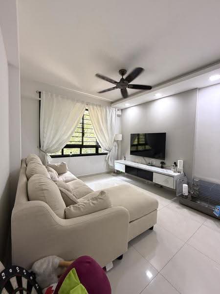260B Punggol Way, 260B Punggol Way, Hougang / Punggol / Sengkang, 3 Bedrooms, 1,001 sqft, HDB Flat For Sale, by KangLing Beh, 500260223 - Living Room - PropertyGuru.com.sg