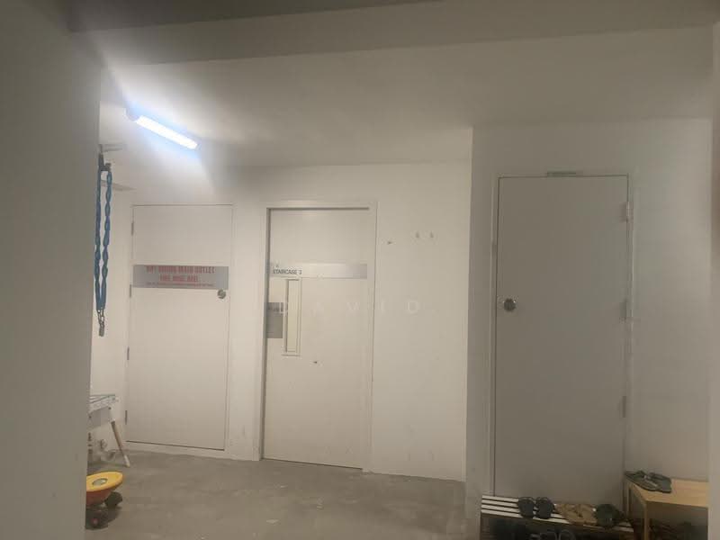 183C Woodlands Street 13, 183C Woodlands Street 13, Admiralty / Woodlands, 3 Bedrooms, 1,216 sqft, HDB Flat For Sale, by David Tan, 500260225 - Corridor - PropertyGuru.com.sg