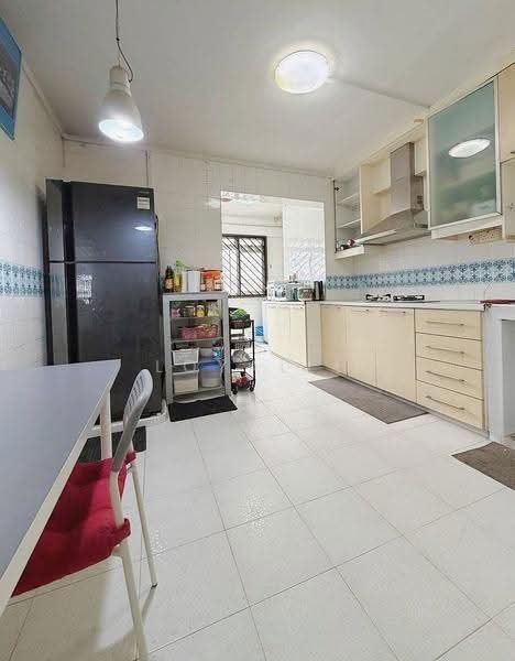 477 Pasir Ris Drive 6, 477 Pasir Ris Drive 6, Pasir Ris / Tampines, 3 Bedrooms, 1,108 sqft, HDB Flat For Sale, by Loyalle Chin 陈忠诚, 500260233 - Kitchen - PropertyGuru.com.sg