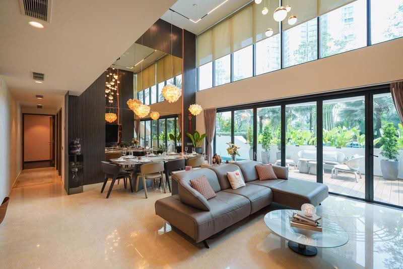 Amber Skye, 8 Amber Road, East Coast / Marine Parade, 5 Bedrooms, 5,177 sqft, Apartment For Sale, by Jerralyn Satrio, 500260243 - Living Room - PropertyGuru.com.sg