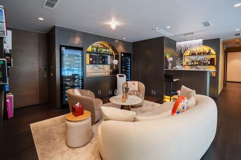 Amber Skye, 8 Amber Road, East Coast / Marine Parade, 5 Bedrooms, 5,177 sqft, Apartment For Sale, by Jerralyn Satrio, 500260243 - Lounge Area - PropertyGuru.com.sg