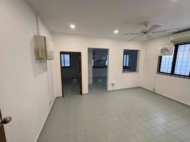 Seaview Park, 37 Jalan Seaview, East Coast / Marine Parade, 4 Bedrooms, 2,400 sqft, Semi-Detached House For Rent, by Diana Wei, 500260250 - Living Room - PropertyGuru.com.sg