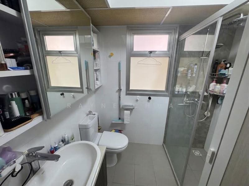 227A Ang Mo Kio Street 23, 227A Ang Mo Kio Street 23, Ang Mo Kio / Bishan / Thomson, 3 Bedrooms, 1,001 sqft, HDB Flat For Sale, by Rayne Chua 蔡美慧, 500260251 - Bathroom - PropertyGuru.com.sg