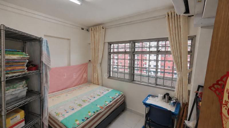 748 Pasir Ris Street 71, 748 Pasir Ris Street 71, Pasir Ris / Tampines, 3 Bedrooms, 1,130 sqft, HDB Flat For Sale, by Jerron Lim, 500260266 - Bedroom - PropertyGuru.com.sg