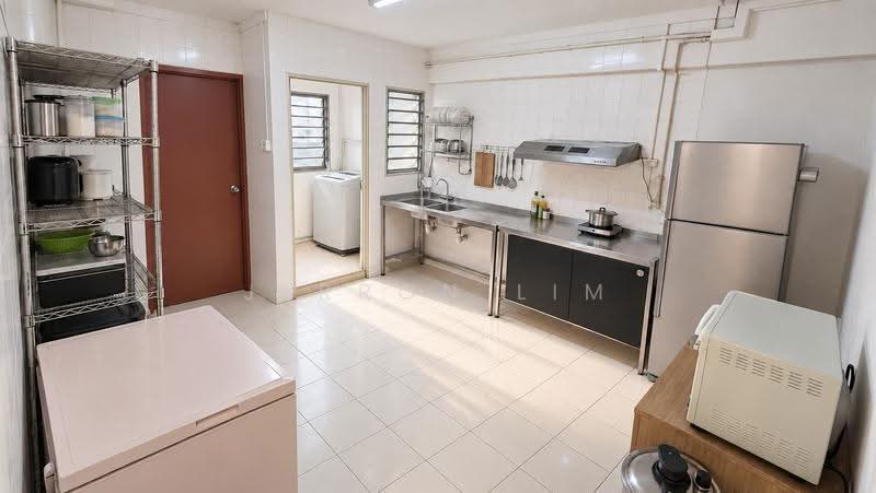 748 Pasir Ris Street 71, 748 Pasir Ris Street 71, Pasir Ris / Tampines, 3 Bedrooms, 1,130 sqft, HDB Flat For Sale, by Jerron Lim, 500260266 - Kitchen - PropertyGuru.com.sg