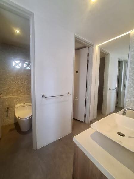 TANJONG PAGAR | Shophouse Office with Character | 3 Minutes to MRT Station |, Maxwell MRT, Chinatown / Tanjong Pagar, 1,600 sqft, Office For Rent, by Amy Aw 胡嘉薇, 500260276 - CommercialGuru.com.sg