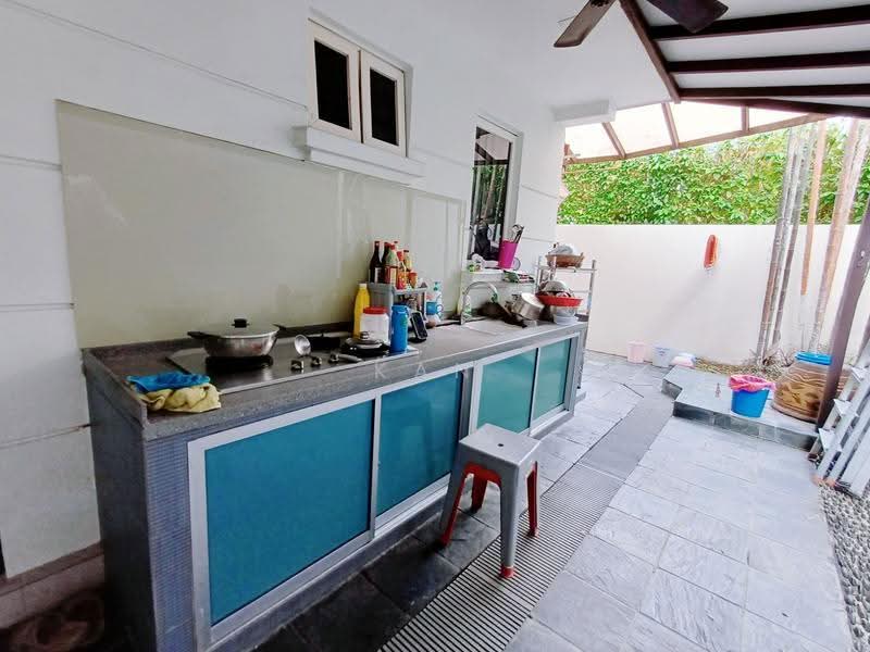 Parry Green, Limbok Terrace, Hougang / Punggol / Sengkang, 6 Bedrooms, 4,035 sqft, Corner Terrace For Sale, by Kan Li Ling, 500260299 - Kitchen - PropertyGuru.com.sg