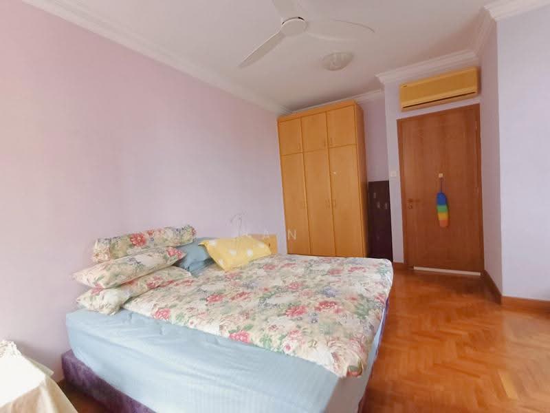 Parry Green, Limbok Terrace, Hougang / Punggol / Sengkang, 6 Bedrooms, 4,035 sqft, Corner Terrace For Sale, by Kan Li Ling, 500260299 - Bedroom - PropertyGuru.com.sg