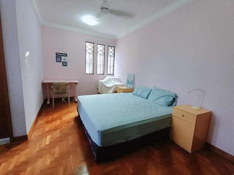 Parry Green, Limbok Terrace, Hougang / Punggol / Sengkang, 6 Bedrooms, 4,035 sqft, Corner Terrace For Sale, by Kan Li Ling, 500260299 - Bedroom - PropertyGuru.com.sg