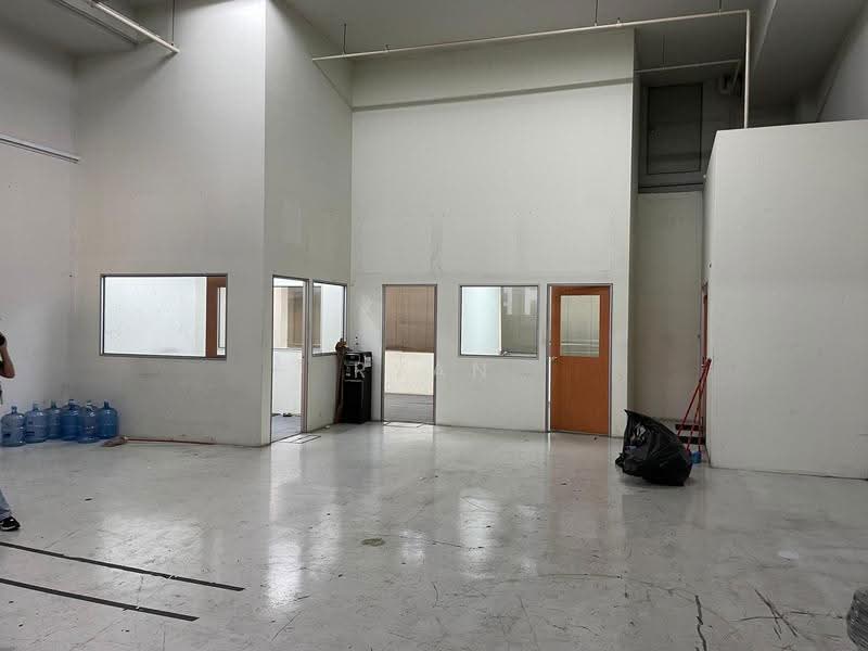 Wcega Plaza, 1 Bukit Batok Crescent, Dairy Farm / Bukit Panjang / Choa Chu Kang, 3,229 sqft, Light Industrial (B1) For Sale, by Ryan Ong, 500260306 - Interior - CommercialGuru.com.sg