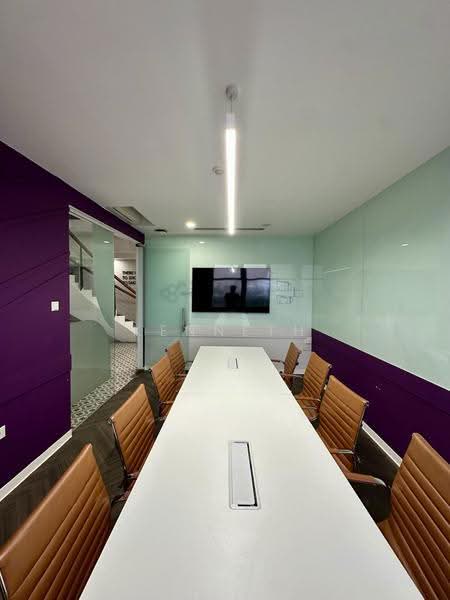 Peninsula Plaza, 111 North Bridge Road, City Hall / Clarke Quay, 3,972 sqft, Office For Rent, by Kenneth Loh, 500260315 - Interior - CommercialGuru.com.sg