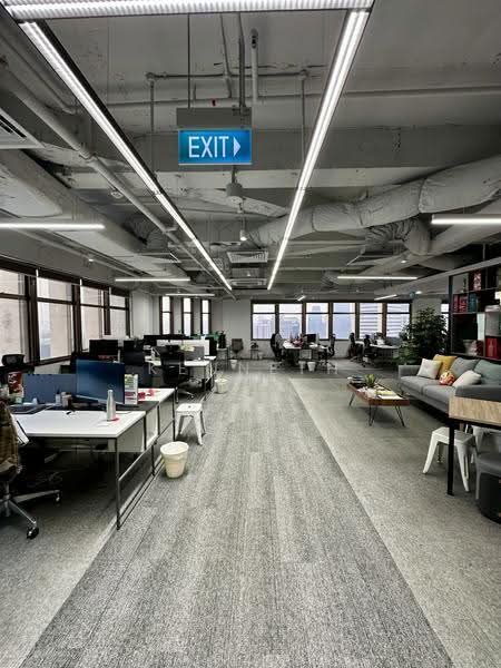 Peninsula Plaza, 111 North Bridge Road, City Hall / Clarke Quay, 3,972 sqft, Office For Rent, by Kenneth Loh, 500260315 - Interior - CommercialGuru.com.sg