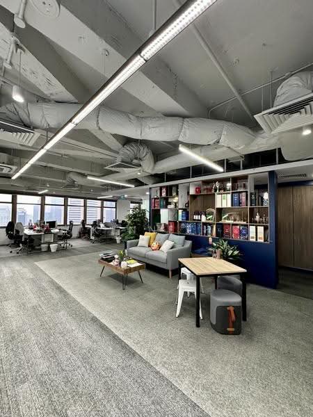 Peninsula Plaza, 111 North Bridge Road, City Hall / Clarke Quay, 3,972 sqft, Office For Rent, by Kenneth Loh, 500260315 - Interior - CommercialGuru.com.sg