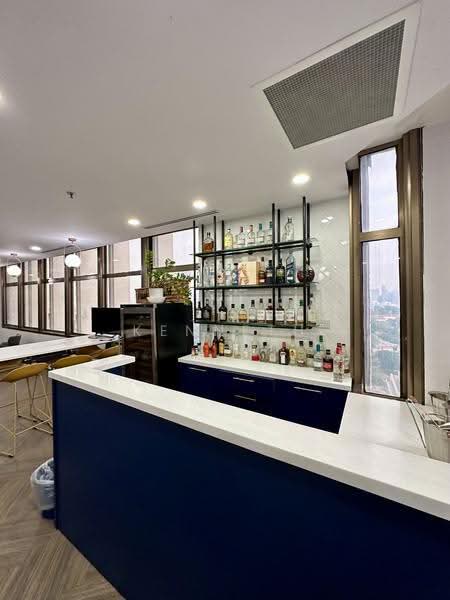 Peninsula Plaza, 111 North Bridge Road, City Hall / Clarke Quay, 3,972 sqft, Office For Rent, by Kenneth Loh, 500260315 - Interior - CommercialGuru.com.sg