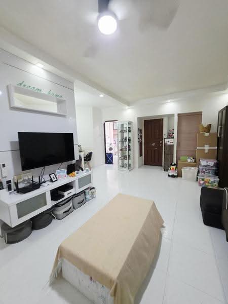 203 Bukit Batok Street 21, 203 Bukit Batok Street 21, Dairy Farm / Bukit Panjang / Choa Chu Kang, 3 Bedrooms, 1,119 sqft, HDB Flat For Sale, by Mus Taqim, 500260323 - Living Room - PropertyGuru.com.sg