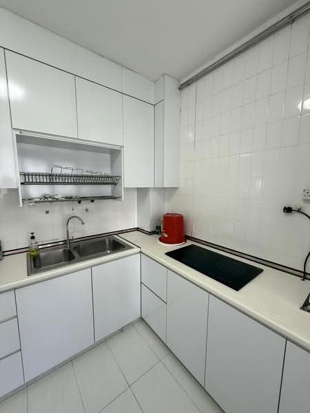 201 Petir Road, 201 Petir Road, Dairy Farm / Bukit Panjang / Choa Chu Kang, Room Rental, 250 sqft, HDB Flat For Rent, by Cheryl Lim 林佳仪, 500260339 - Kitchen - PropertyGuru.com.sg