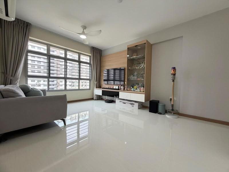 228B Punggol Field, 228B Punggol Field, Hougang / Punggol / Sengkang, 3 Bedrooms, 1,001 sqft, HDB Flat For Sale, by Yuna Lim, 500260349 - Living Room - PropertyGuru.com.sg