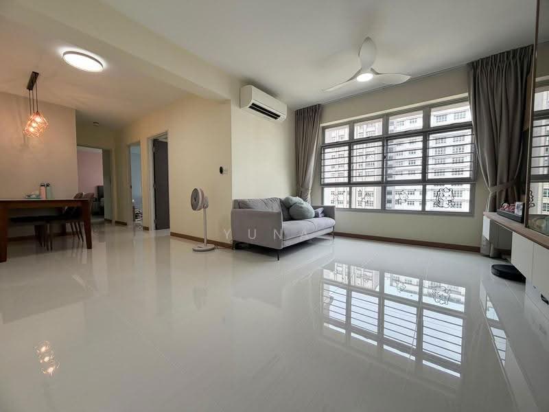 228B Punggol Field, 228B Punggol Field, Hougang / Punggol / Sengkang, 3 Bedrooms, 1,001 sqft, HDB Flat For Sale, by Yuna Lim, 500260349 - Living Room - PropertyGuru.com.sg