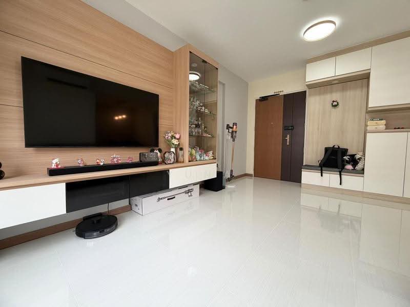 228B Punggol Field, 228B Punggol Field, Hougang / Punggol / Sengkang, 3 Bedrooms, 1,001 sqft, HDB Flat For Sale, by Yuna Lim, 500260349 - Living Room - PropertyGuru.com.sg