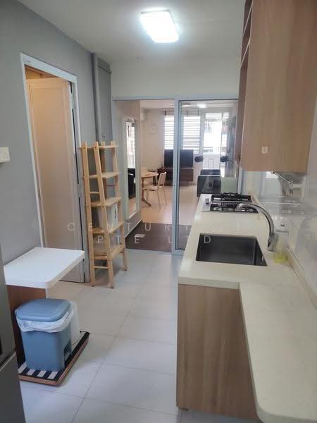87 Commonwealth Close, 87 Commonwealth Close, Alexandra / Commonwealth, 2 Bedrooms, 624 sqft, HDB Flat For Rent, by RON SEOW, 500260355 - Kitchen - PropertyGuru.com.sg
