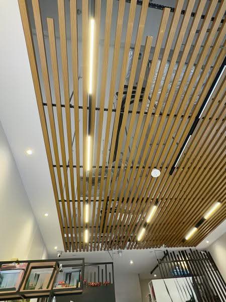 4 mins to Marymount MRT, Rare commercial shop, Ready tenant, Ang Mo Kio / Bishan / Thomson, 538 sqft, Shop / Shophouse For Sale, by Jun Yu, 500260393 - Interior - CommercialGuru.com.sg