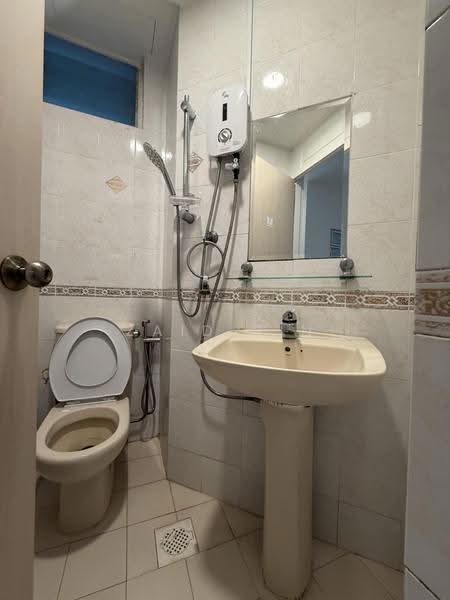 Elias Green, Pasir Ris / Tampines, Room Rental, 270 sqft, Condominium For Rent, by Zaid Bin Haroon, 500260397 - Bathroom - PropertyGuru.com.sg