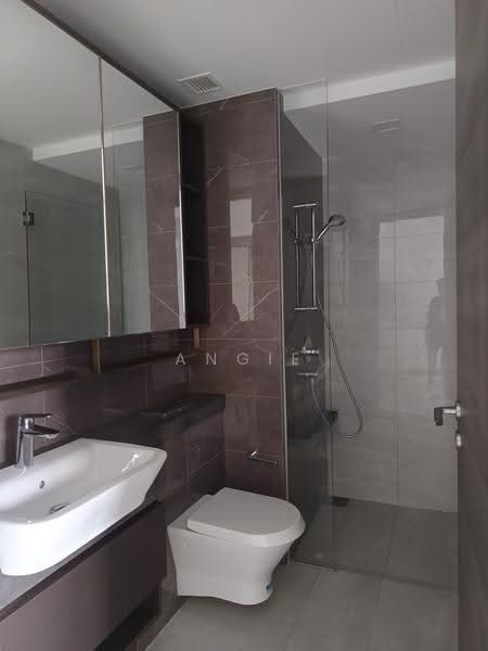 The Florence Residences, 99 Hougang Avenue 2, Hougang / Punggol / Sengkang, 2 Bedrooms, 646 sqft, Condominium For Rent, by ANGIE CHNG, 500260411 - Bathroom - PropertyGuru.com.sg