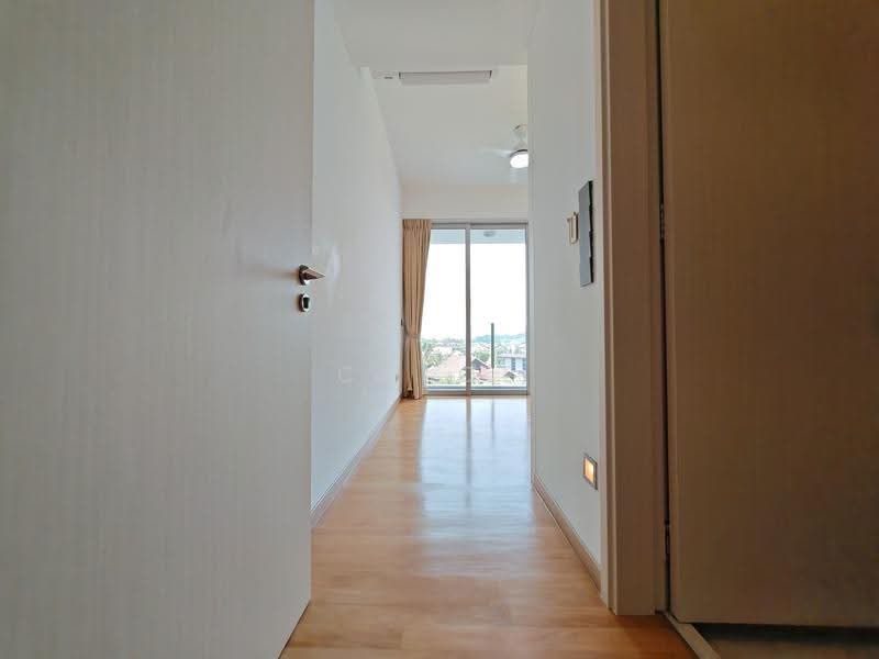 The Azure, 201 Ocean Drive, Harbourfront / Telok Blangah, 3 Bedrooms, 1,711 sqft, Condominium For Rent, by Chloe Wan, 500260427 - Corridor - PropertyGuru.com.sg