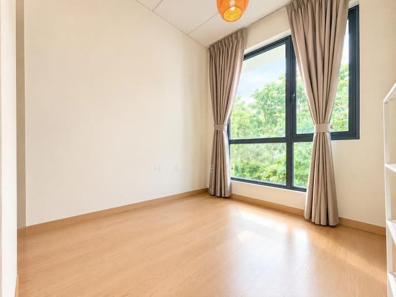 Treasure at Tampines, 39 Tampines Lane, Pasir Ris / Tampines, 2 Bedrooms, 678 sqft, Condominium For Sale, by Hazel Lim, 500260440 - Bedroom 2 - PropertyGuru.com.sg