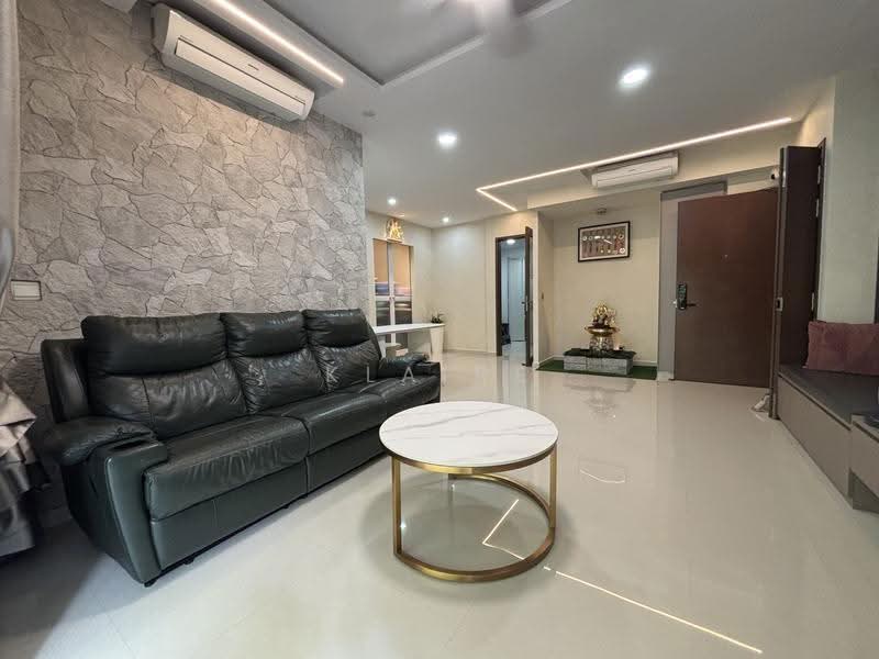 The Visionaire, 174 Canberra Drive, Sembawang / Yishun, 3 Bedrooms, 1,259 sqft, Condominium For Sale, by Klaire Phua, 500260451 - Living Room - PropertyGuru.com.sg