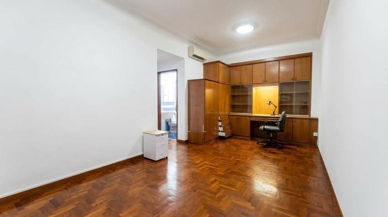 Chiltern Park, 135 Serangoon Avenue 3, Hougang / Punggol / Sengkang, 2 Bedrooms, 936 sqft, Condominium For Sale, by Kelly Low, 500260452 - Master Bedroom - PropertyGuru.com.sg