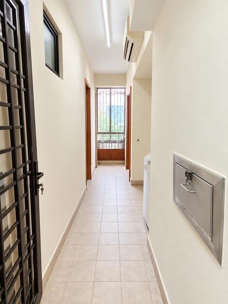 Aston Mansions, 3 Lorong 42 Geylang, Eunos / Geylang / Paya Lebar, 3 Bedrooms, 1,216 sqft, Apartment For Sale, by Delvin Ong, 500260455 - Corridor - PropertyGuru.com.sg