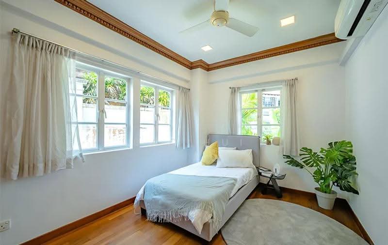 Gentle Villas, 74 Gentle Drive, Newton / Novena, 5 Bedrooms, 2,900 sqft, Detached House For Sale, by Bao Hui Ng, 500260491 - PropertyGuru.com.sg