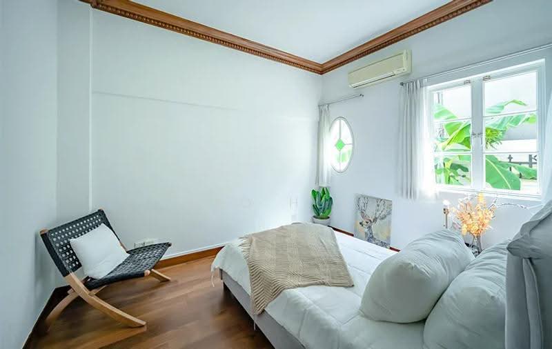 Gentle Villas, 74 Gentle Drive, Newton / Novena, 5 Bedrooms, 2,900 sqft, Detached House For Sale, by Bao Hui Ng, 500260491 - PropertyGuru.com.sg