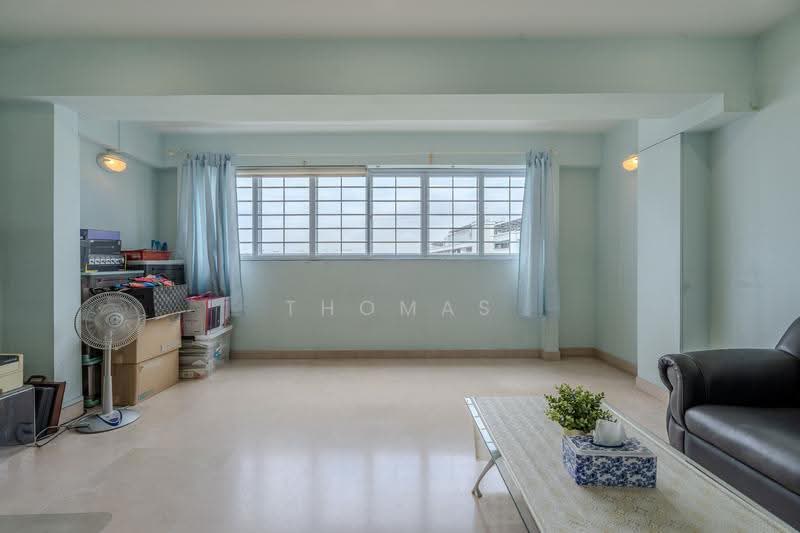 125 Tampines Street 11, 125 Tampines Street 11, Pasir Ris / Tampines, 3 Bedrooms, 1,690 sqft, HDB Flat For Sale, by Thomas Lim, 500260506 - Living Room - PropertyGuru.com.sg