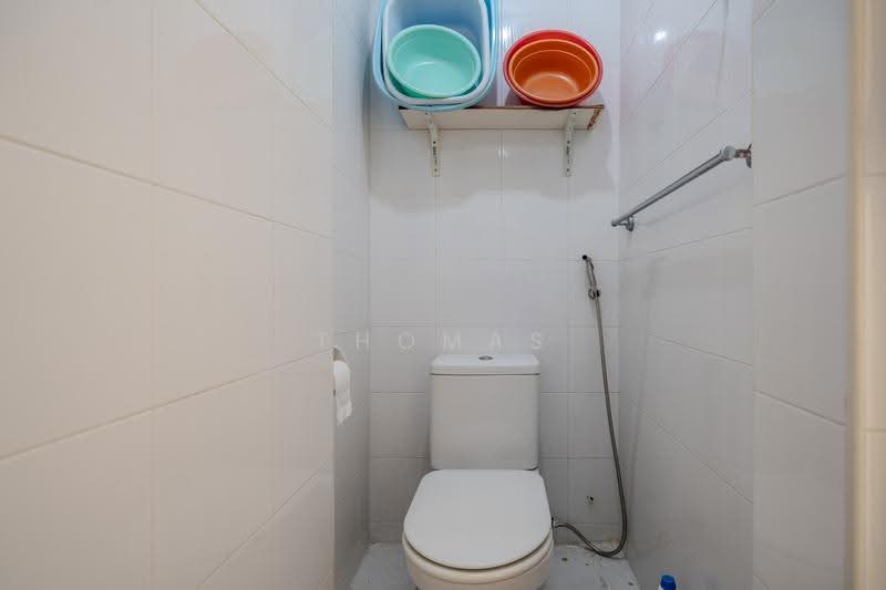 125 Tampines Street 11, 125 Tampines Street 11, Pasir Ris / Tampines, 3 Bedrooms, 1,690 sqft, HDB Flat For Sale, by Thomas Lim, 500260506 - Bathroom - PropertyGuru.com.sg