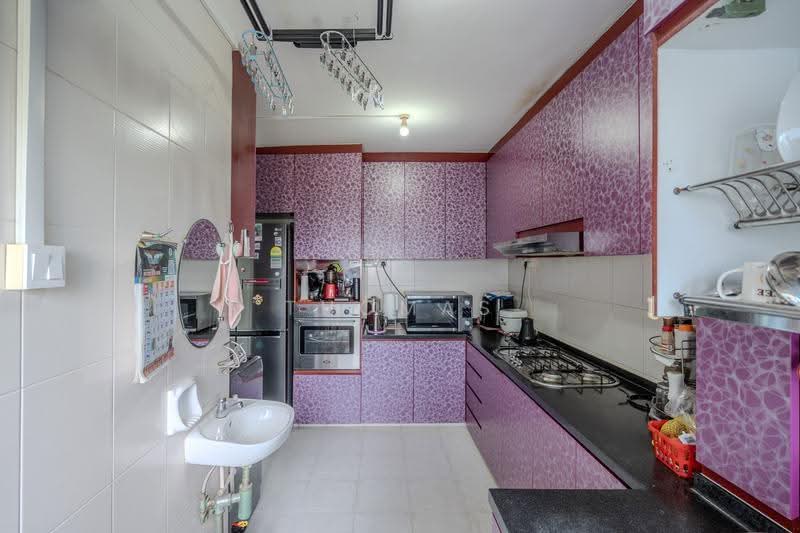 125 Tampines Street 11, 125 Tampines Street 11, Pasir Ris / Tampines, 3 Bedrooms, 1,690 sqft, HDB Flat For Sale, by Thomas Lim, 500260506 - Kitchen - PropertyGuru.com.sg