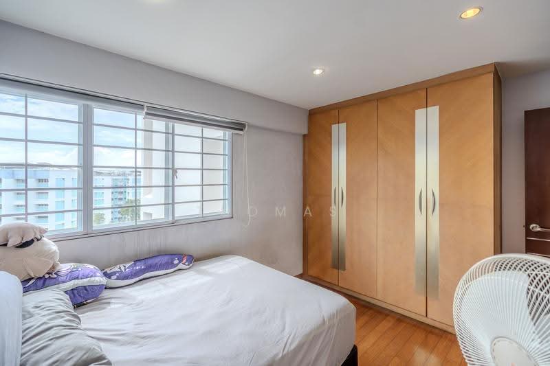 125 Tampines Street 11, 125 Tampines Street 11, Pasir Ris / Tampines, 3 Bedrooms, 1,690 sqft, HDB Flat For Sale, by Thomas Lim, 500260506 - Bedroom - PropertyGuru.com.sg