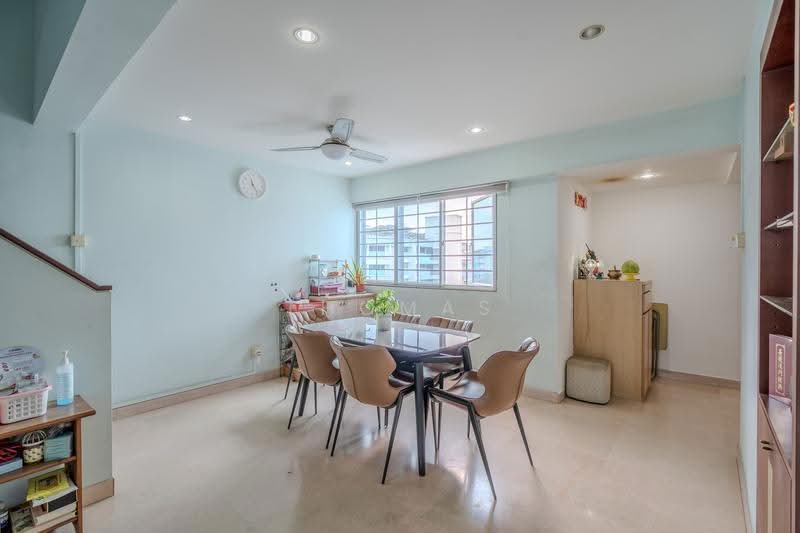 125 Tampines Street 11, 125 Tampines Street 11, Pasir Ris / Tampines, 3 Bedrooms, 1,690 sqft, HDB Flat For Sale, by Thomas Lim, 500260506 - Dining Room - PropertyGuru.com.sg