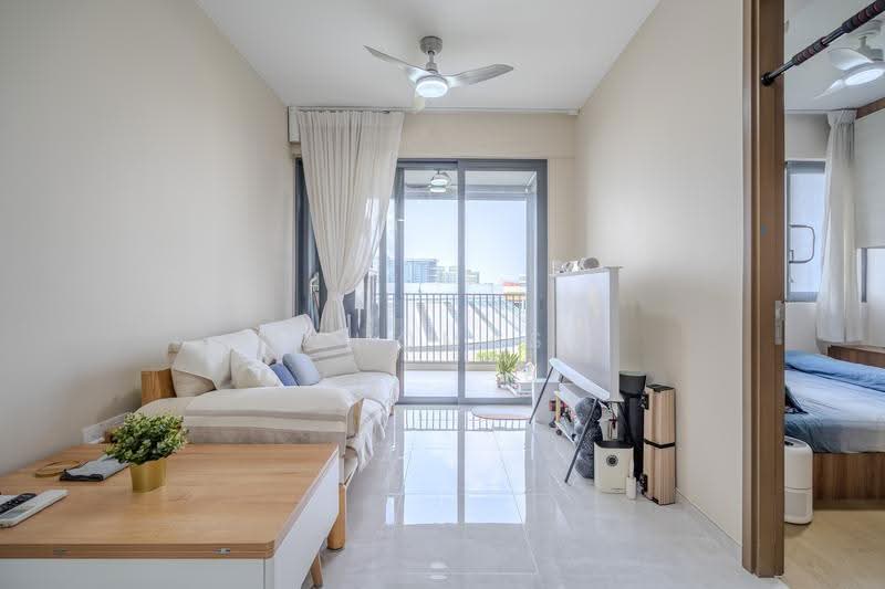 The Florence Residences, 87 Hougang Avenue 2, Hougang / Punggol / Sengkang, 1 Bedroom, 484 sqft, Condominium For Sale, by Thomas Lim, 500260535 - Living Room - PropertyGuru.com.sg