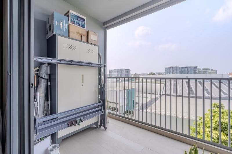 The Florence Residences, 87 Hougang Avenue 2, Hougang / Punggol / Sengkang, 1 Bedroom, 484 sqft, Condominium For Sale, by Thomas Lim, 500260535 - Balcony - PropertyGuru.com.sg