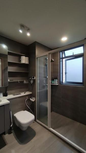 Hundred Palms Residences, 260 Yio Chu Kang Road, Hougang / Punggol / Sengkang, Room Rental, 120 sqft, Condominium For Rent, by Lawrence Zhong, 500260545 - Bathroom - PropertyGuru.com.sg