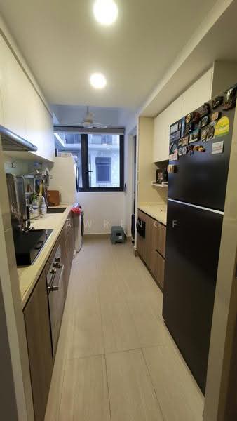 Hundred Palms Residences, 260 Yio Chu Kang Road, Hougang / Punggol / Sengkang, Room Rental, 120 sqft, Condominium For Rent, by Lawrence Zhong, 500260545 - Kitchen - PropertyGuru.com.sg