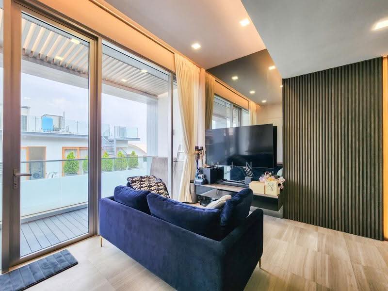 Seletar Park Residence, 21 Seletar Road, Seletar / Yio Chu Kang, 2 Bedrooms, 1,507 sqft, Condominium For Sale, by Benjamin Lim, 500260548 - Living Room - PropertyGuru.com.sg