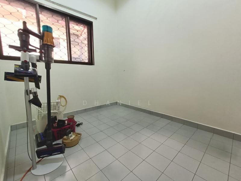 3-storey Semi-D @ Jalan Eunos, 27 Jalan Rimau, Eunos / Geylang / Paya Lebar, 5 Bedrooms, 4,100 sqft, Semi-Detached House For Rent, by Dhaniel A Wong, 500260551 - PropertyGuru.com.sg