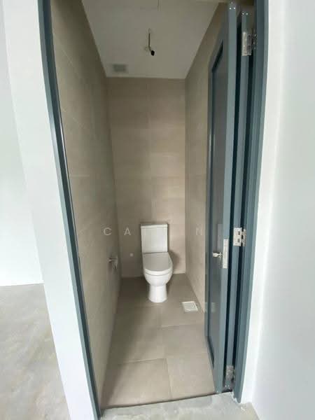 D8, Ground Floor F&B unit, Wide Frontage, Road Facing, Attached Toilets, High Ceiling, Restaurants, Serangoon Road, Kitchener Road, Petain Road, Farrer Park / Serangoon Rd, 850 sqft, Food & Beverage For Rent, by Calvin Choh, 500260564 - Bathroom - CommercialGuru.com.sg