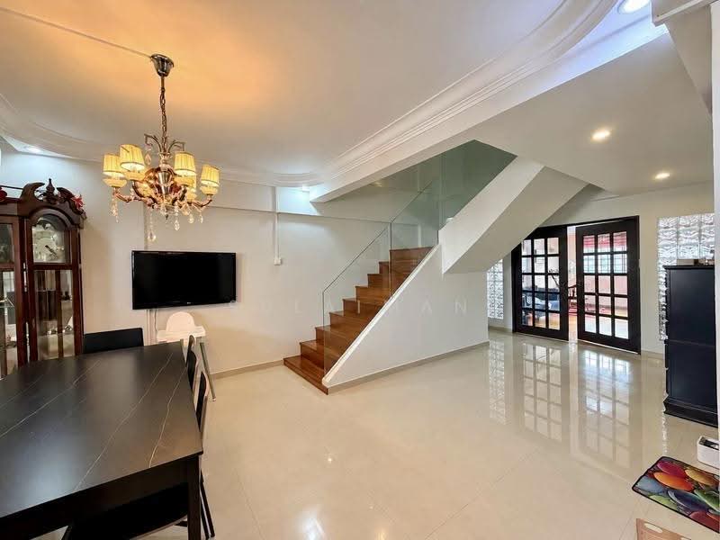 556 Jurong West Street 42, 556 Jurong West Street 42, Boon Lay / Jurong / Tuas, 3 Bedrooms, 1,614 sqft, HDB Flat For Sale, by Sulaiman Saad, 500260602 - Dining Room - PropertyGuru.com.sg