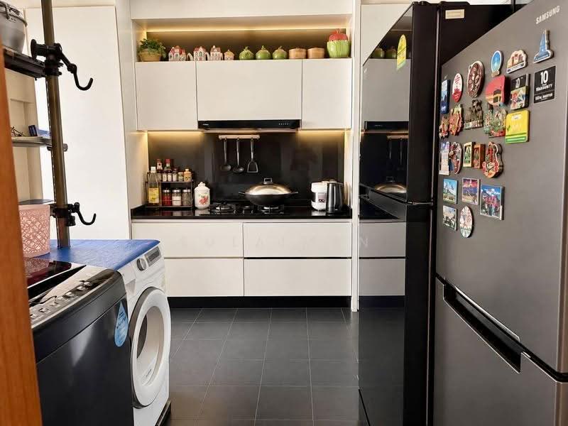 556 Jurong West Street 42, 556 Jurong West Street 42, Boon Lay / Jurong / Tuas, 3 Bedrooms, 1,614 sqft, HDB Flat For Sale, by Sulaiman Saad, 500260602 - Kitchen - PropertyGuru.com.sg
